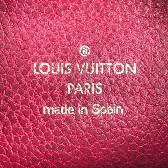 Louis Vuitton pouch - Picture 7 of 8